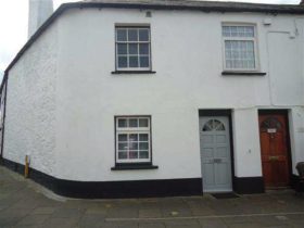 2 bedroom Cottage to...